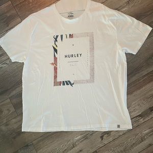 Brand Hurley.  Size: XXL. Color: White.